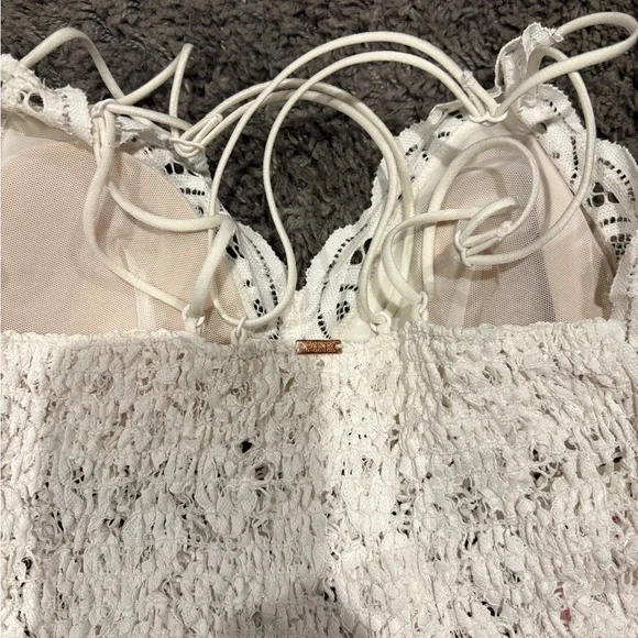 PINK Victoria's Secret White Lace Bralette - Picture 2 of 4